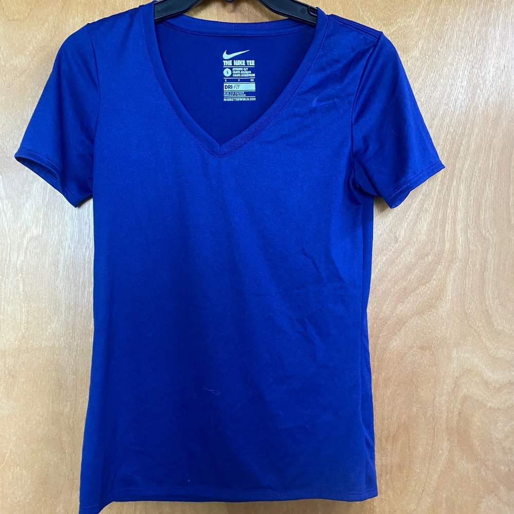 2 Nike Tops